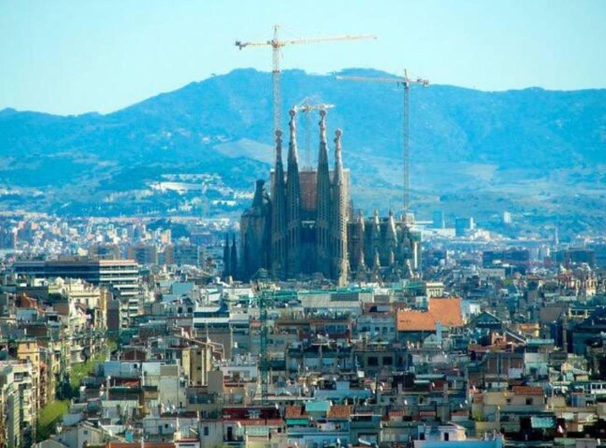 Ramblasrentals Chic & Spacious Flat Pool Table 15M Ramblas - Parking - Wifi Barcelona Bagian luar foto
